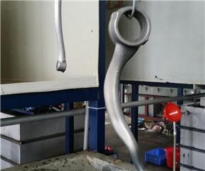 汽車(che)酸洗鑄(zhu)鐵件電(dian)泳陶化(hua)