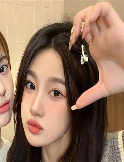 后期制作：佛山赞先生导演的艺术风格与视觉语言——影视专家深度分析